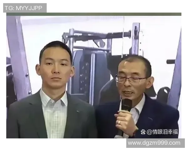 足球明星老爸的传奇人生与家庭情感交织的温馨故事 足球明星老爸的传奇人生与家庭情感交织的温馨故事
