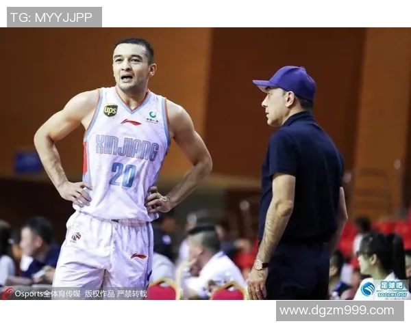 足球明星膝盖受伤后艰难康复之路重返赛场的励志故事