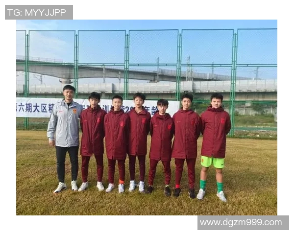 重庆足球队在精英赛中的表现分析与实力评估 重庆足球队在精英赛中的表现分析与实力评估